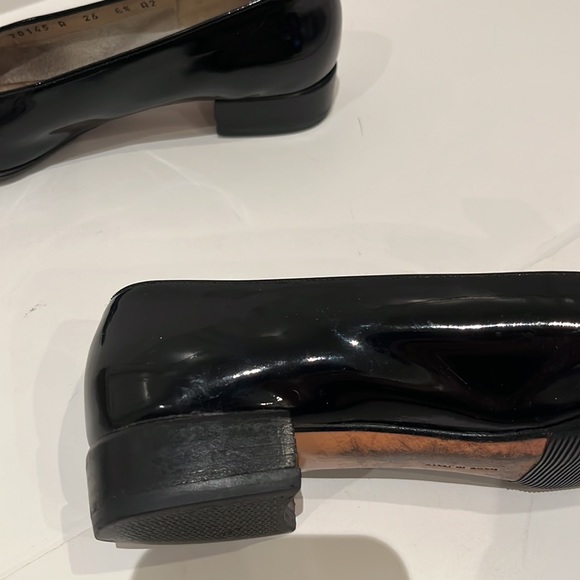 Salvatore Ferragamo Patent Leather Flats with Bow, Silver - Picture 13 of 13